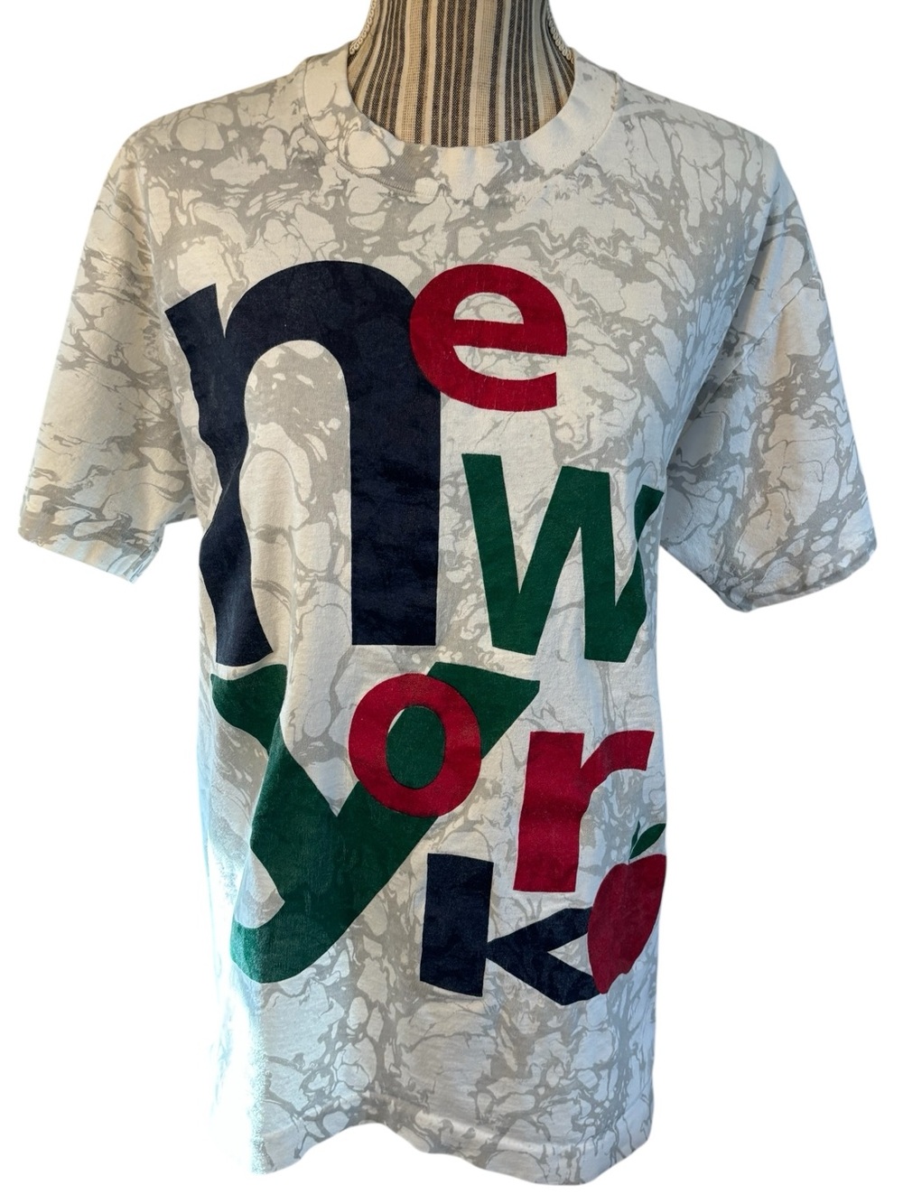 Vintage 90s Tee Large 'New York' White Gray Marble w/ Red, Green & Navy Graphic